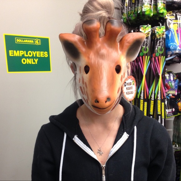 Meet your Posher, Heather - Picture 1 of 1